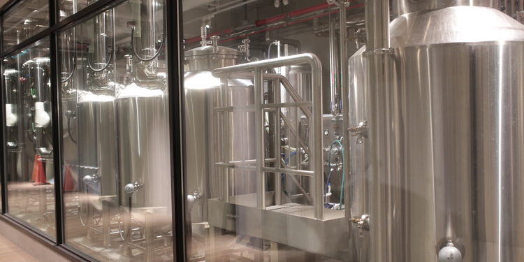 T.Y. HARBORの醸造所見学ツアーでBETの醸造設備に会えます！